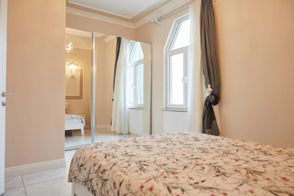 Taksim Square Apartment, Great View, Luxury イスタンブール エクステリア 写真